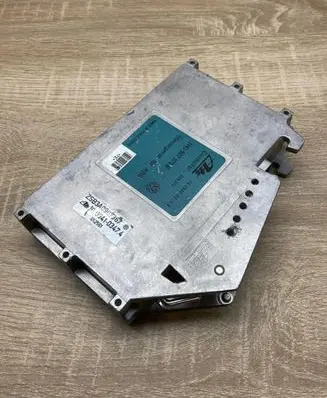 Volkswagen Golf III ABS control unit/module 1H0907379B 10094103134