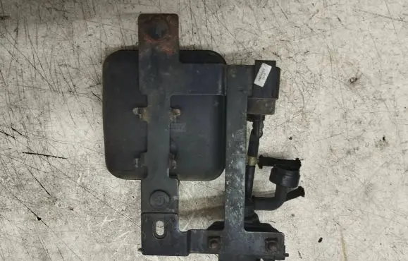 Vacuum air tank