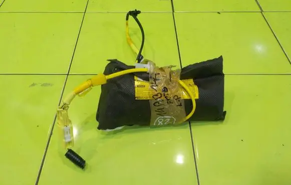 Toyota Prius (XW20) Seat airbag GA33200640