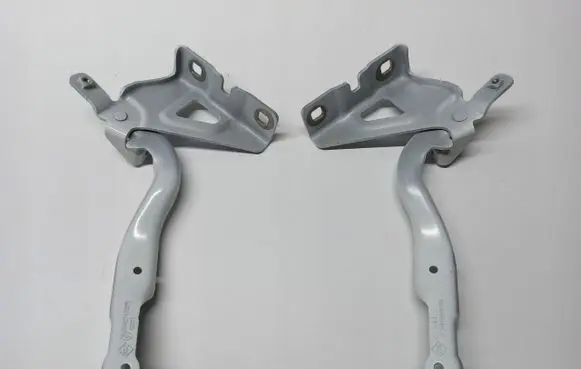 Dacia Duster III Engine bonnet/hood hinges 