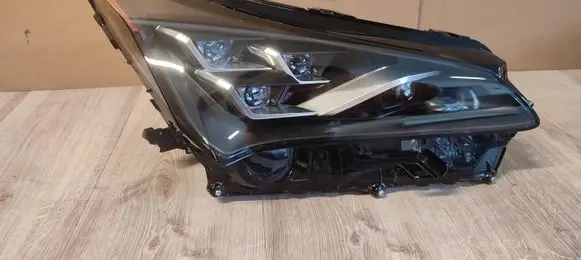 Lexus ES 300h Headlight/headlamp