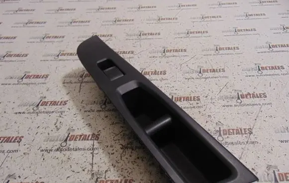 Toyota Yaris Electric window control switch 742320D700