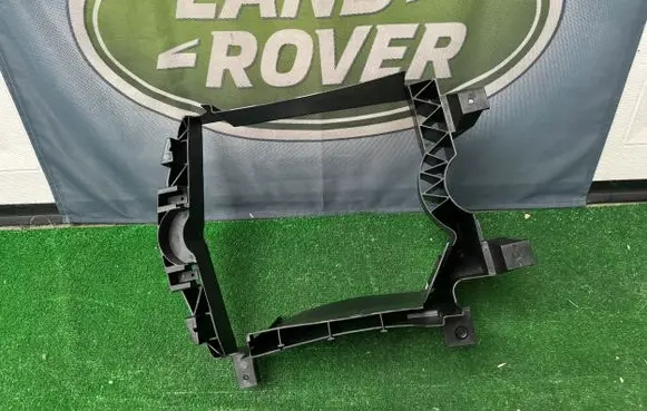 Land Rover Range Rover L405 Intercooler air channel guide LR034566