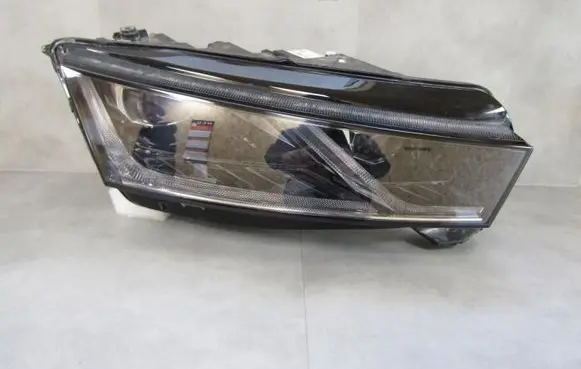 Skoda Octavia Mk4 Headlight/headlamp