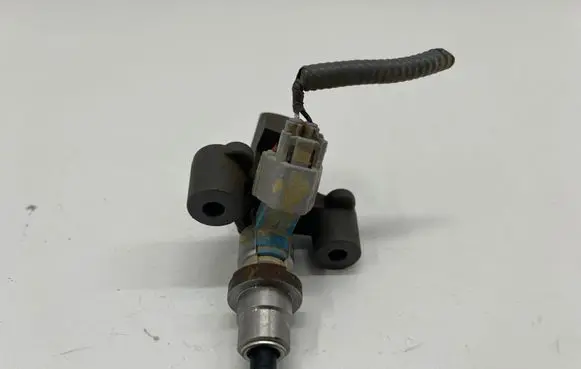 Toyota Hilux VIII AdBlue injector 2370711010