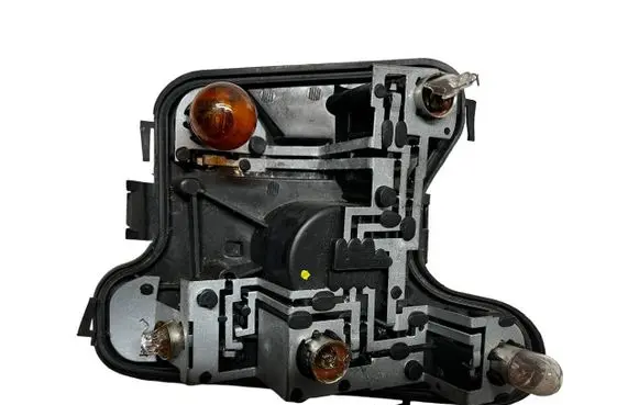 Audi A4 S4 B6 8E 8H Tail light bulb cover holder 153947 155807