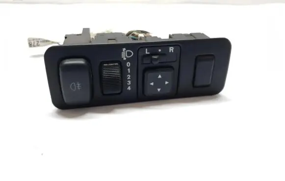 Mitsubishi Carisma Wing mirror switch MR240907