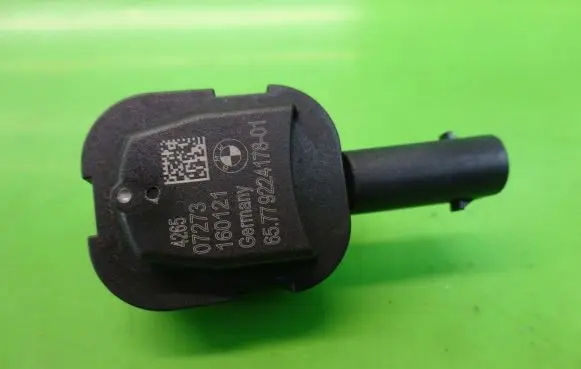 BMW 5 F10 F11 Airbag deployment crash/impact sensor 9224178