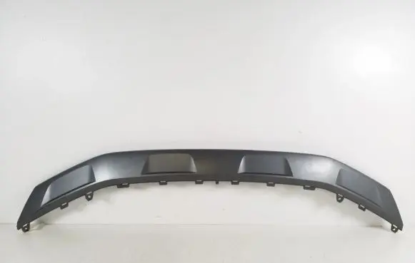 Front bumper lip
