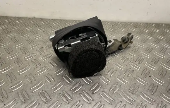 Volvo S60 Rear seatbelt 39813788