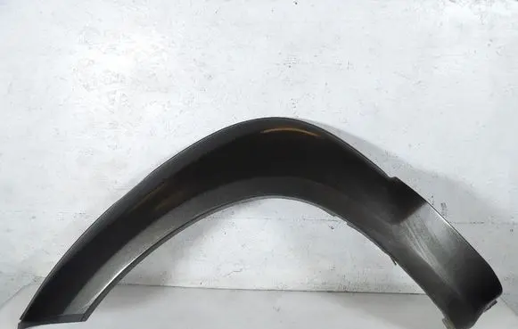 Foot area side trim