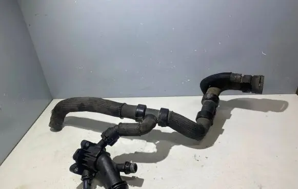 Thermostat/thermostat housing