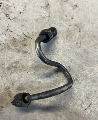 Fuel injector supply line/pipe