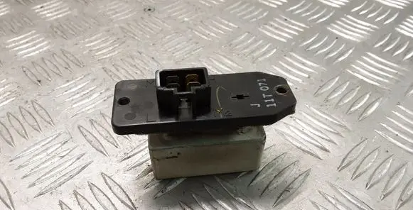 Mitsubishi Carisma Heater blower motor/fan resistor 11T071