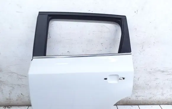 Chevrolet Orlando Rear door