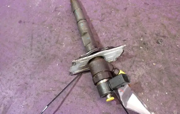 Audi A8 S8 D3 4E Fuel injector 057130277M