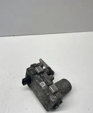 Mercedes-Benz E W212 Turbo charger electric actuator A6510960028 A6510900786