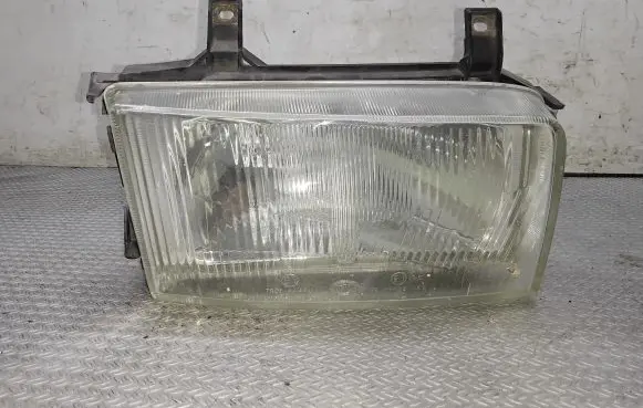 Volkswagen Transporter - Caravelle T4 Headlight/headlamp 13635200