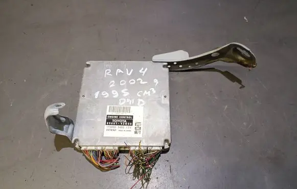Toyota RAV 4 (XA20) Engine control unit/module 8966142B50 1758005480