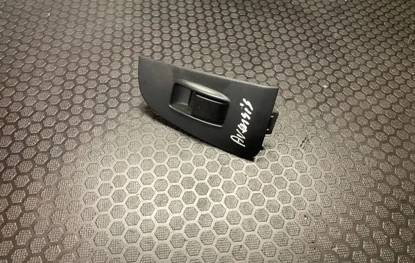Toyota Avensis T250 Electric window control switch 7423105140