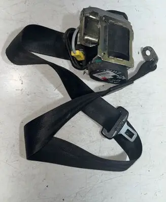 Audi A6 S6 C5 4B Front seatbelt 560585901