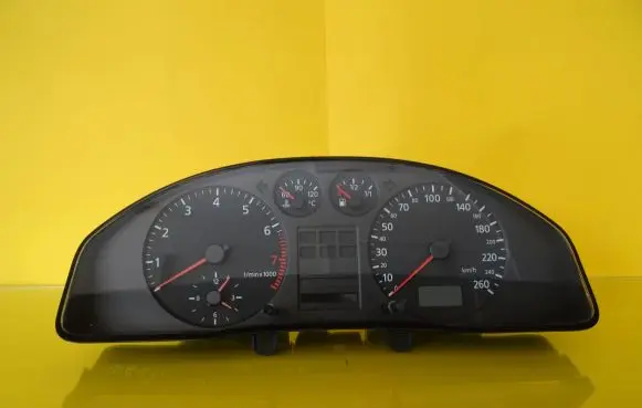 Audi A6 S6 C5 4B Speedometer (instrument cluster) 8D0919861H
