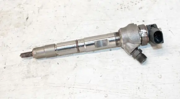 Audi A6 S6 C7 4G Fuel injector 04L130277AE 0445110471