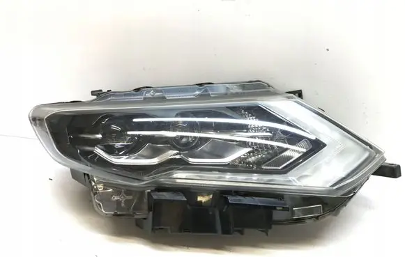Nissan X-Trail T32 Headlight/headlamp