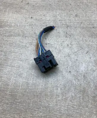 Volkswagen PASSAT B5 Plug wire 8A0972986