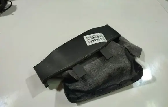 Steering wheel column trim