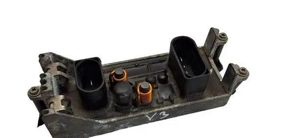 Audi A8 S8 D2 4D Heater blower motor/fan resistor 4E0820521C