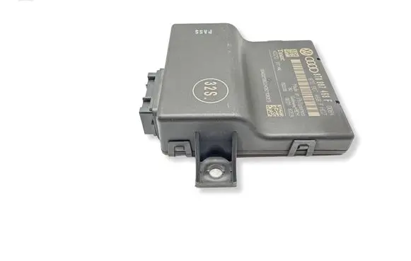 Audi A4 S4 B8 8K Gateway control module 8T0907468F 403213