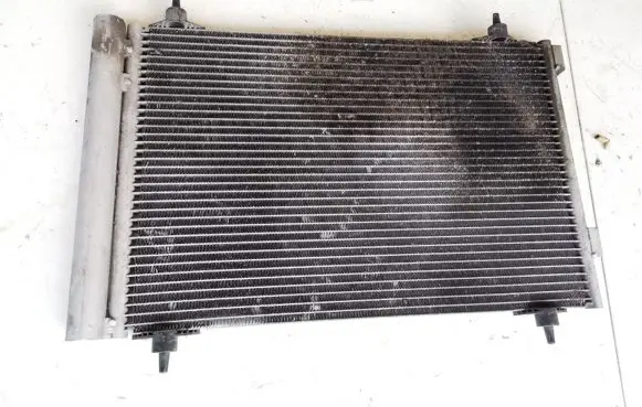 Toyota Yaris A/C cooling radiator (condenser)
