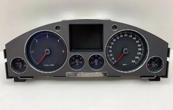 Volkswagen Phaeton Speedometer (instrument cluster) 3D0920885A
