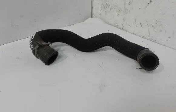 Audi A8 S8 D3 4E Engine coolant pipe/hose 4K0121447S