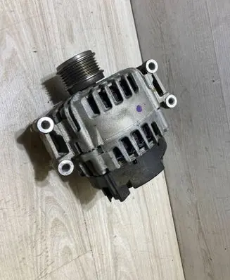 Audi Q3 F3 Generator/alternator 06J903023D
