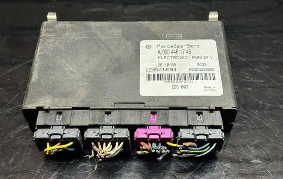 Mercedes-Benz Vario Engine control unit/module A0004461746 ZGS003 7058E83P02311