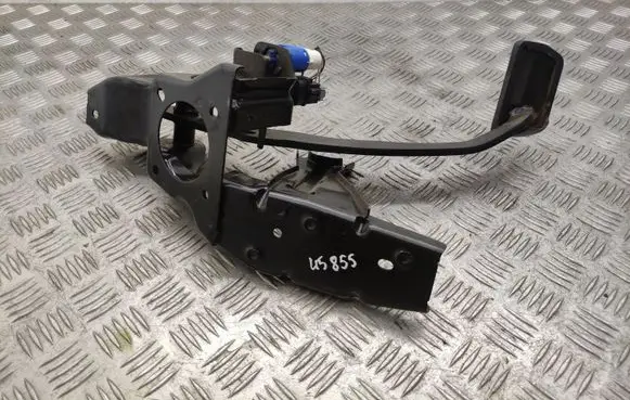 Volvo S80 Brake pedal 31317316
