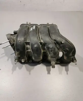 Toyota Yaris Intake manifold