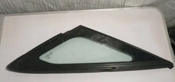 BMW 2 F45 Front door vent window glass four-door 7375182