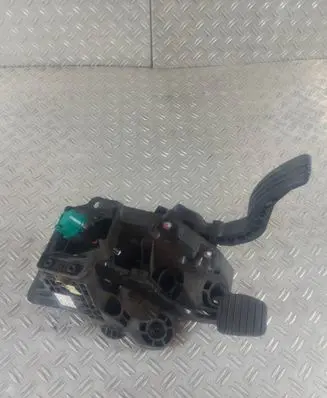 Renault Trafic III (X82) Pedal assembly 465016415R