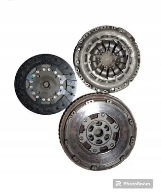 Nissan Pulsar Clutch set kit 302059210R