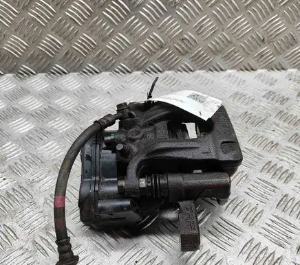Nissan Leaf II (ZE1) Rear brake caliper 440105SA0A