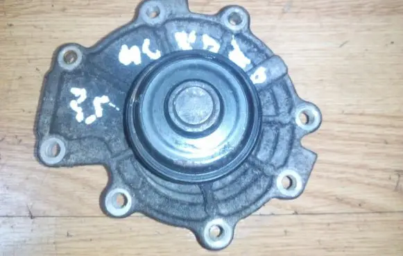 Ford Mondeo MK I Water pump