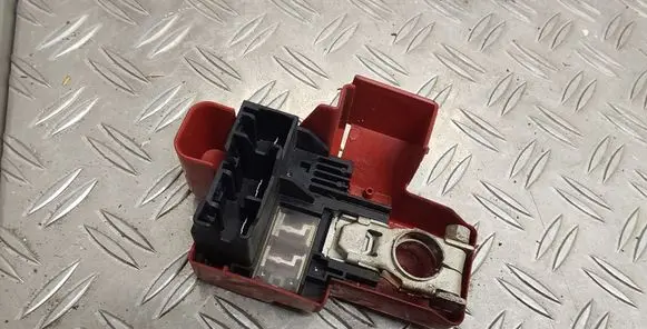 Toyota Yaris Battery relay fuse 826210D020
