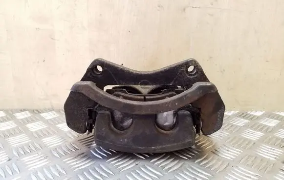 Nissan X-Trail T32 Front brake caliper