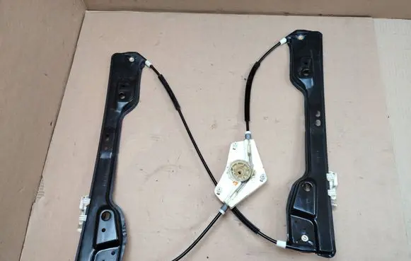 Fiat Freemont Front window lifting mechanism without motor 961926102