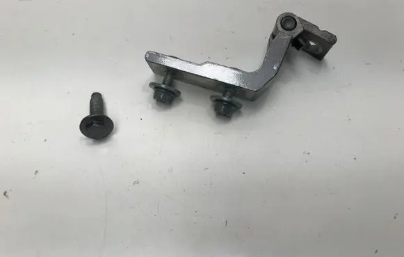 Mercedes-Benz GLA H247 Rear door lower hinge HW177G1