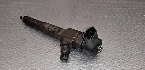 Opel Zafira B Fuel injector 0445110159