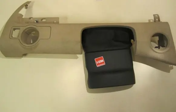Steering wheel column trim